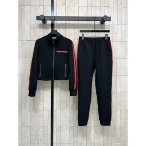 PRADA プラダ セットアップ 2025秋冬新作 おしゃれ度をアップする新着アイテム 商品画像 1