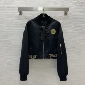 2025SS コート VERSACE ヴェルサーチェ 大人買いする方も多い 商品画像 1