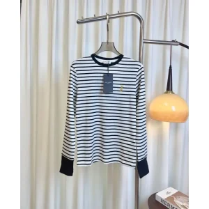 YSL イヴ サンローラン 長袖Tシャツ 2025秋冬新作 カッコよく決まる人気Tシャツ 商品画像 1
