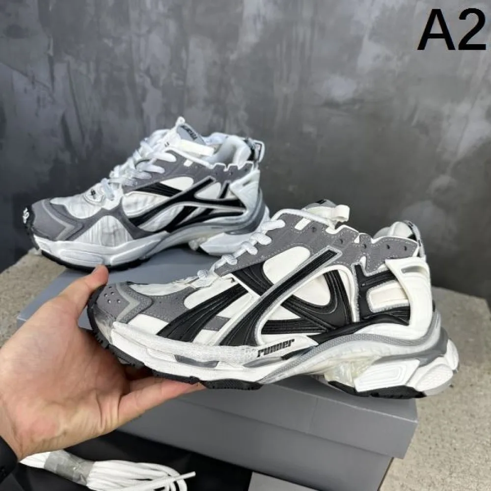 BALENCIAGA バレンシアガ 2025SS トレンド感抜群 メンズ用 スニーカー 商品画像 2
