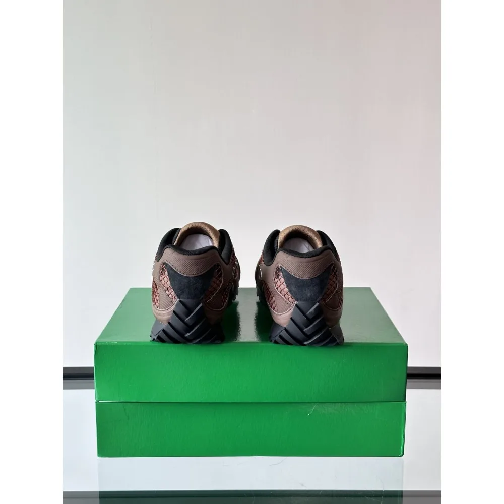 2025SS スニーカー BOTTEGA VENETA ボッテガヴェネタ 毎シーズン話題!存在感のある一足 商品画像 8