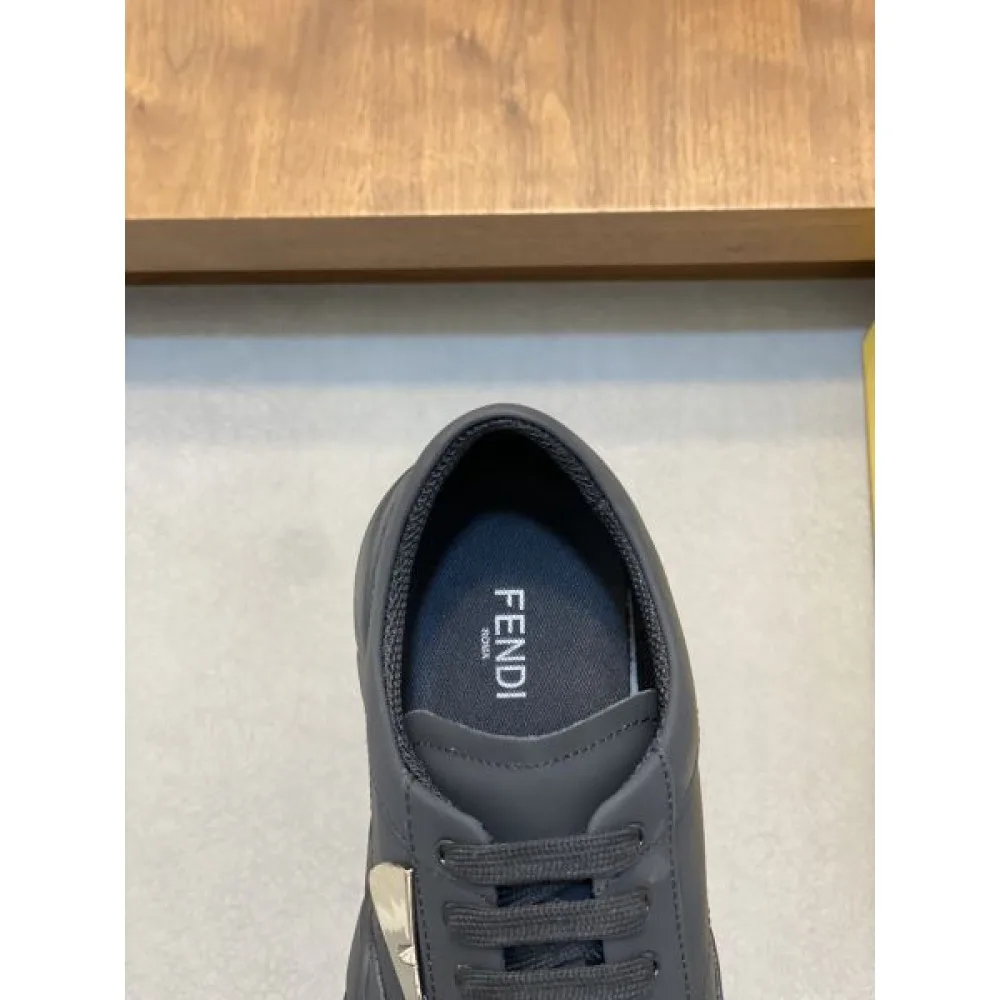 FENDI フェンデイ 2025SS おしゃれに着こなせる メンズ用 スニーカー 商品画像 7