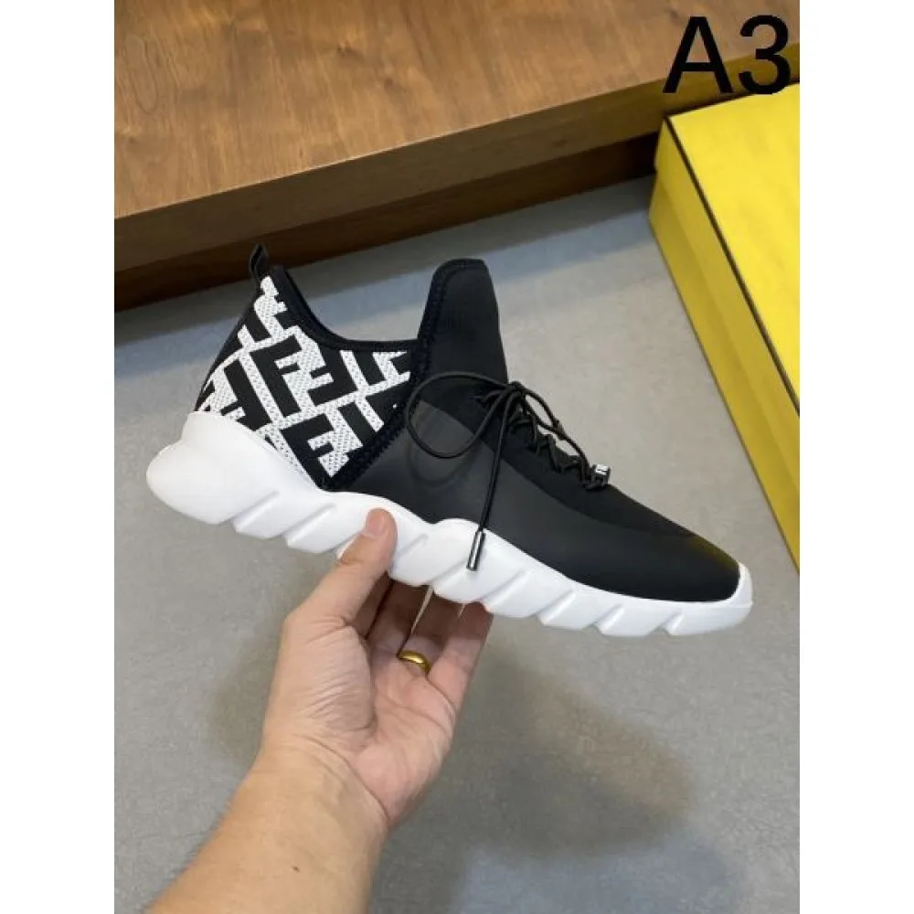 FENDI フェンデイ 2025SS 毎シーズン人気が高い メンズ用 スニーカー 商品画像 3
