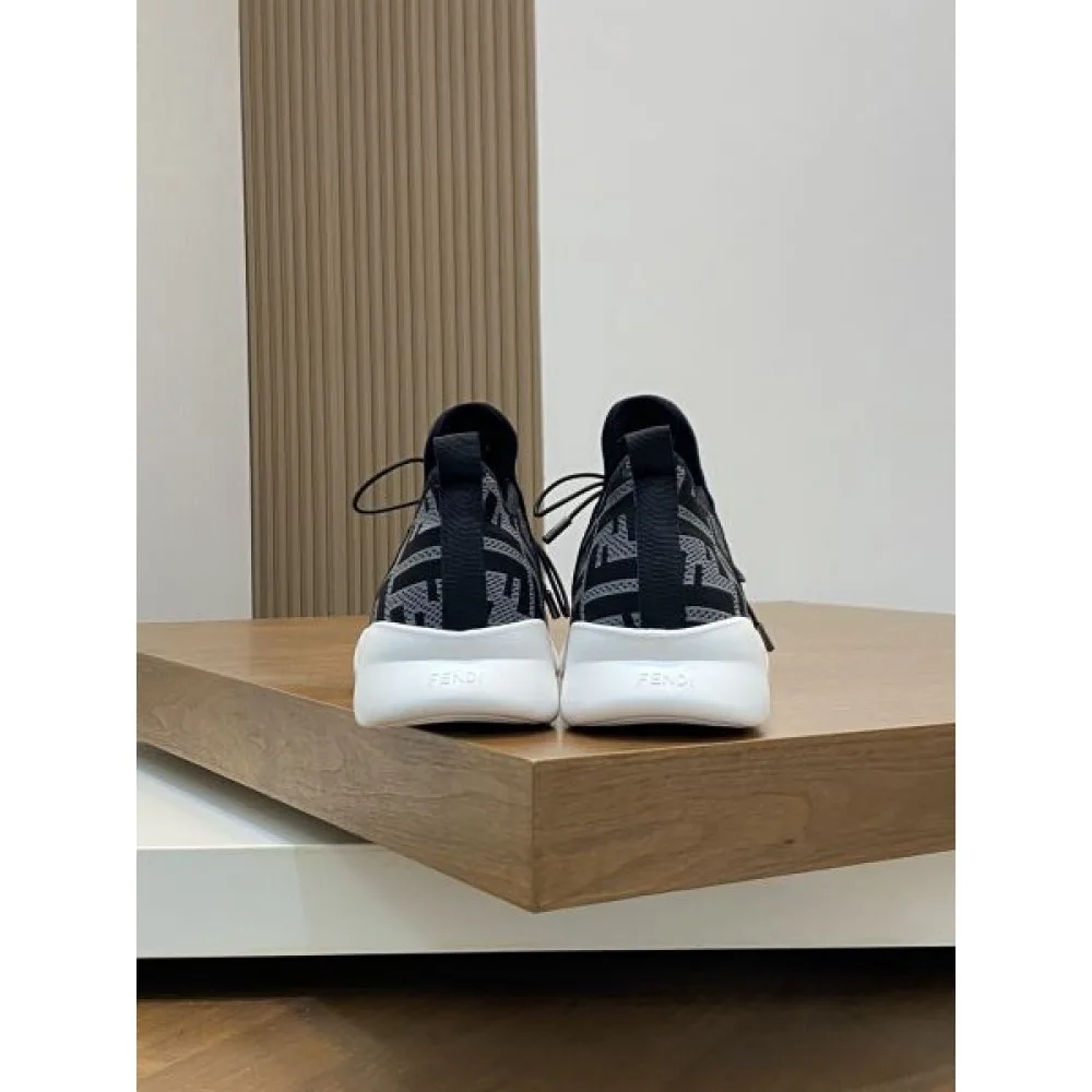 FENDI フェンデイ 2025SS 毎シーズン人気が高い メンズ用 スニーカー 商品画像 8