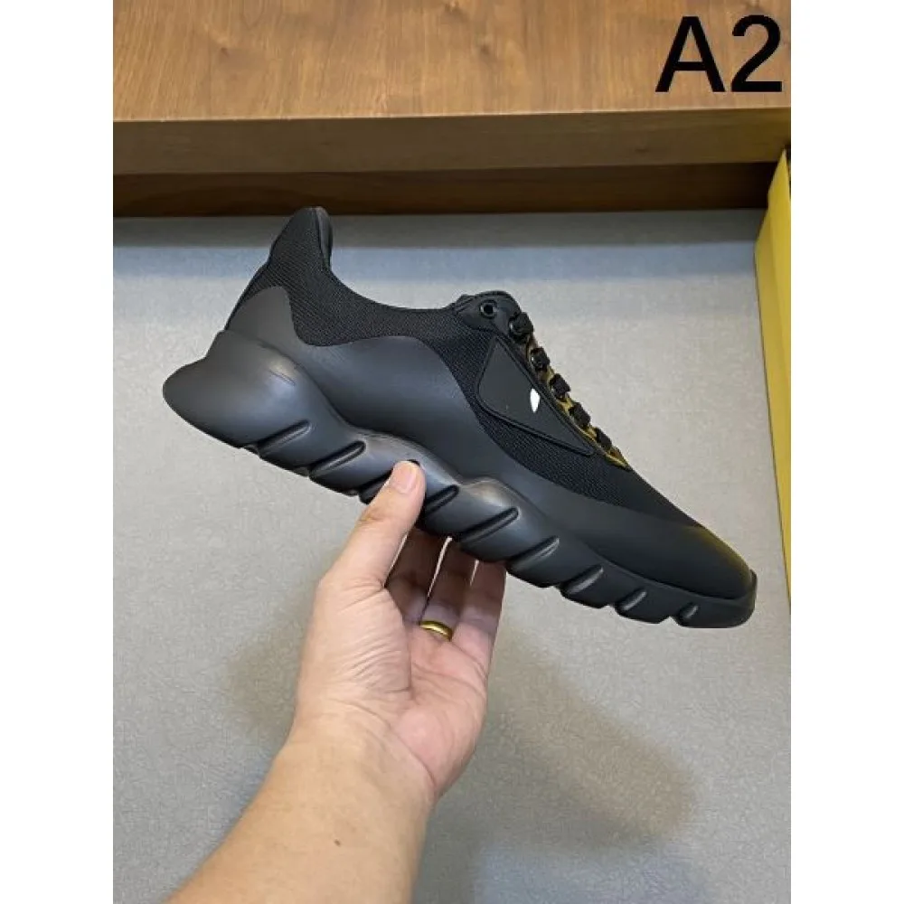FENDI フェンデイ 2025SS 気になるアイテム人気 メンズ用 スニーカー 商品画像 2