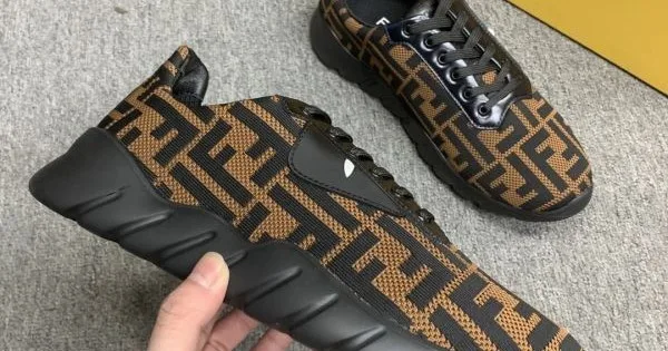 FENDI フェンデイ 2025SS 着心地のいいサイズ感 メンズ用 スニーカー 商品画像 12