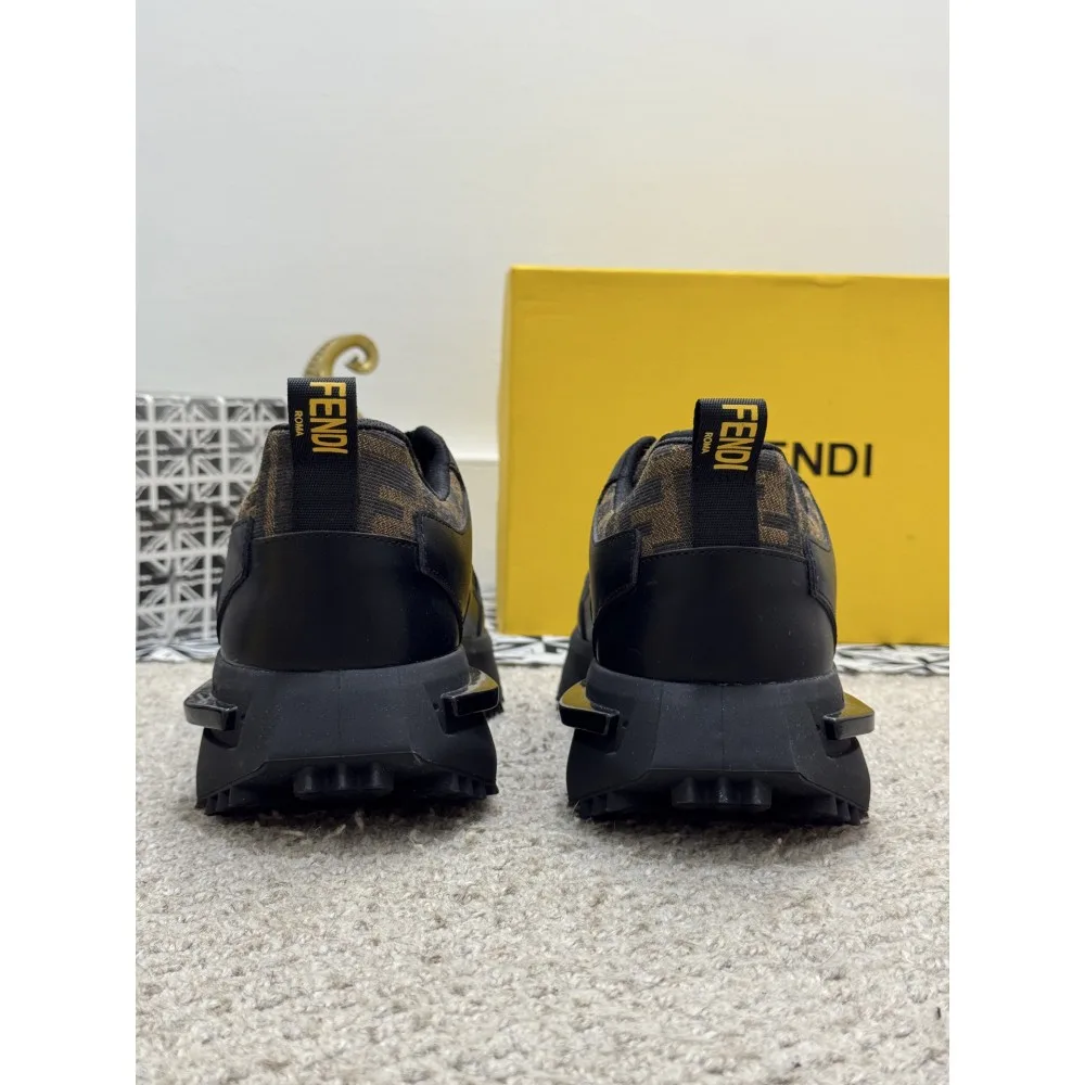 2025SS スニーカー FENDI フェンデイ 最後の春夏コレクションを飾る人気作 商品画像 8