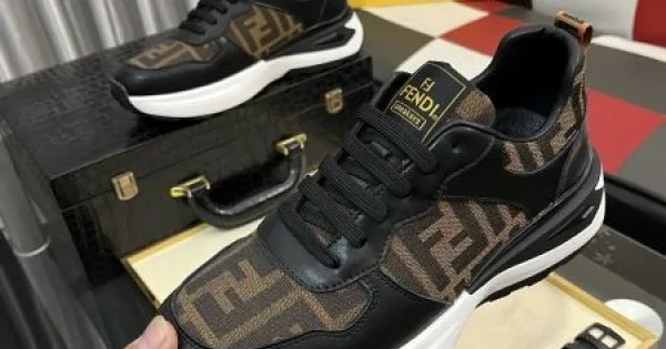 2025FW メンズ スニーカー FENDI フェンデイ 話題沸騰中!冬季新作で差をつけろ 商品画像 11