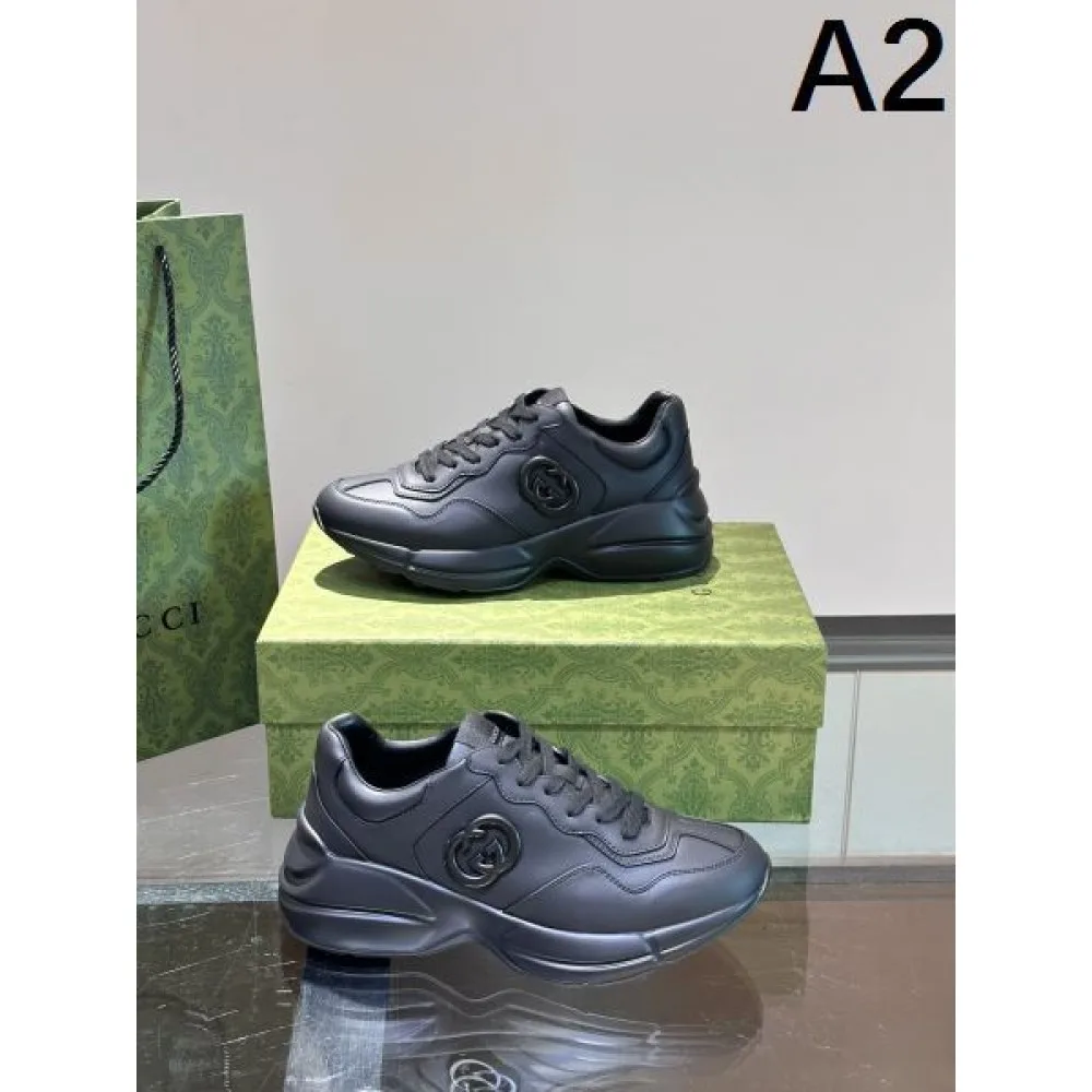 GUCCI グッチ 2025SS お目立ち度の高い新品 メンズ用 スニーカー 商品画像 2