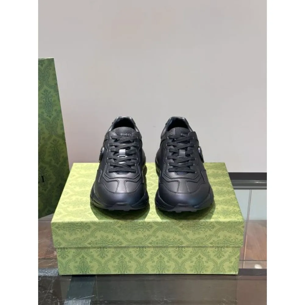 GUCCI グッチ 2025SS お目立ち度の高い新品 メンズ用 スニーカー 商品画像 4