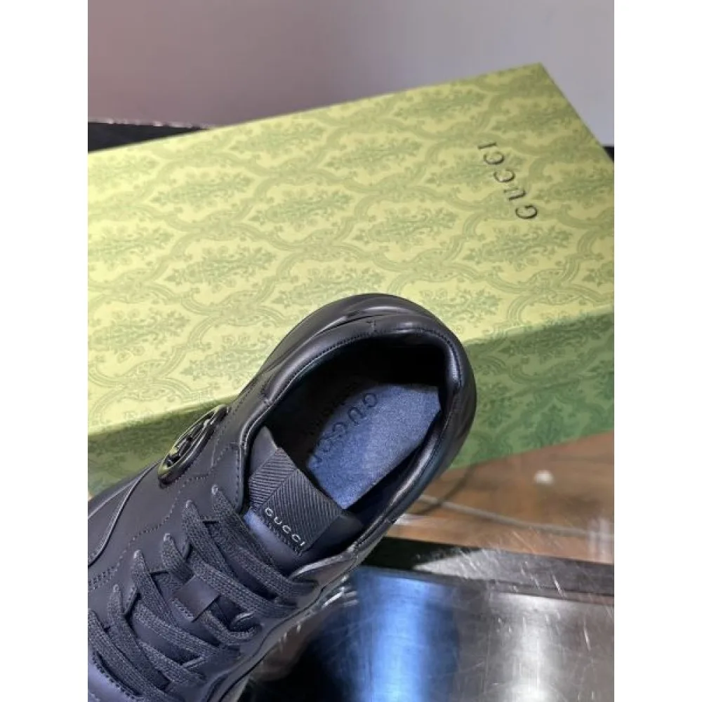 GUCCI グッチ 2025SS お目立ち度の高い新品 メンズ用 スニーカー 商品画像 7
