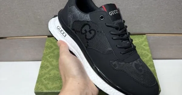 2025FW メンズ スニーカー GUCCI グッチ 大人の男性にぴったりの洗練された一足 商品画像 11