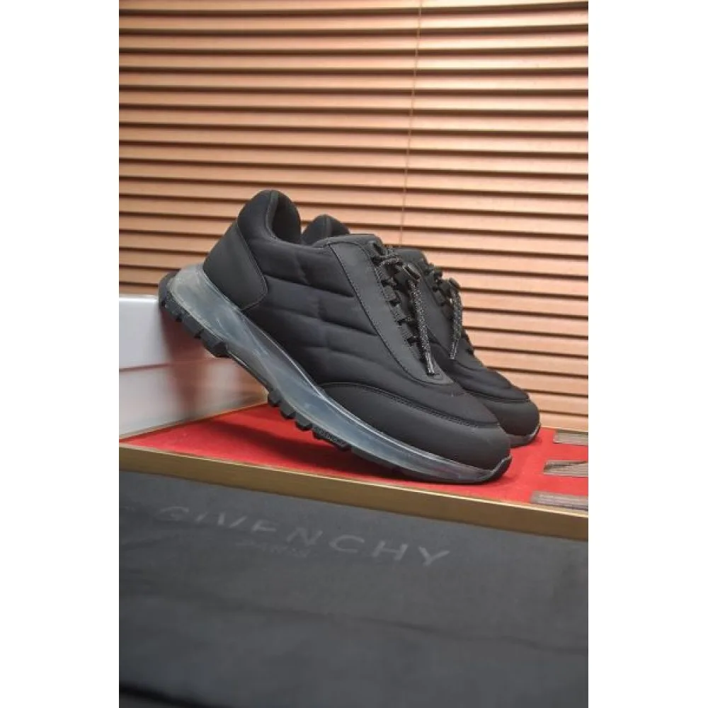 2025FW メンズ スニーカー GIVENCHY ジバンシィ 期待値も高い注目アイテム 商品画像 4