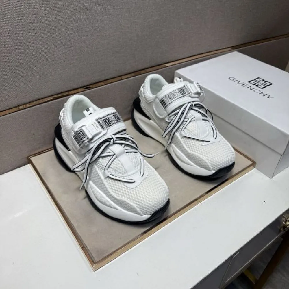 2025FW メンズ スニーカー GIVENCHY ジバンシィ 大人の印象が溢れ出るエレガントなデザイン 商品画像 3