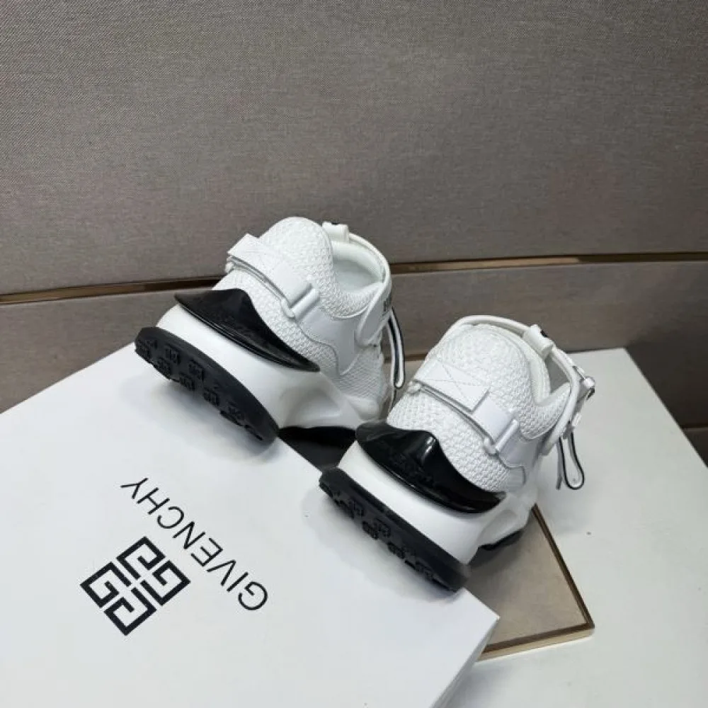2025FW メンズ スニーカー GIVENCHY ジバンシィ 大人の印象が溢れ出るエレガントなデザイン 商品画像 9