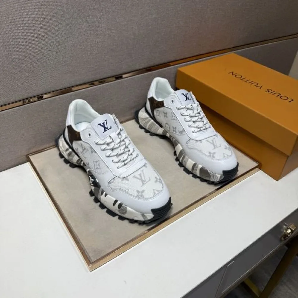 2025FW メンズ スニーカー LOUIS VUITTON ルイヴィトン 人気の高さがうかがえる一足 商品画像 3