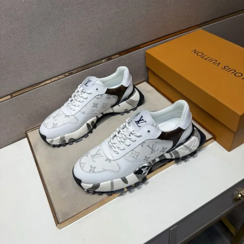 2025FW メンズ スニーカー LOUIS VUITTON ルイヴィトン 人気の高さがうかがえる一足 商品画像 4