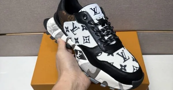 2025FW メンズ スニーカー LOUIS VUITTON ルイヴィトン 人気の高さがうかがえる一足 商品画像 11