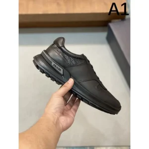 PRADA プラダ 2025SS 相性が良く断然オススメ メンズ用 スニーカー 商品画像 1