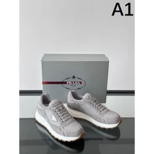 2025SS スニーカー PRADA プラダ この夏絶対押さえたい話題の一足 商品画像 1