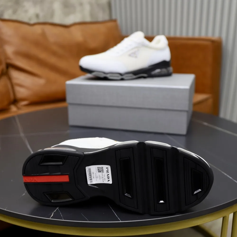 2025SS スニーカー PRADA プラダ 夏に映える爽やかデザインスニーカー 商品画像 9
