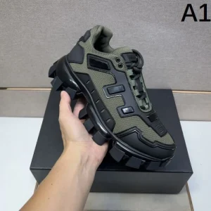 2025秋冬新作 PRADA プラダ メンズ スニーカー 最新デザイン 一目惚れ必至の一足 商品画像 1