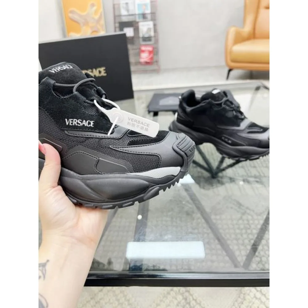 VERSACE ヴェルサーチェ 2025SS 季節を問わず活躍し メンズ用 スニーカー 商品画像 6