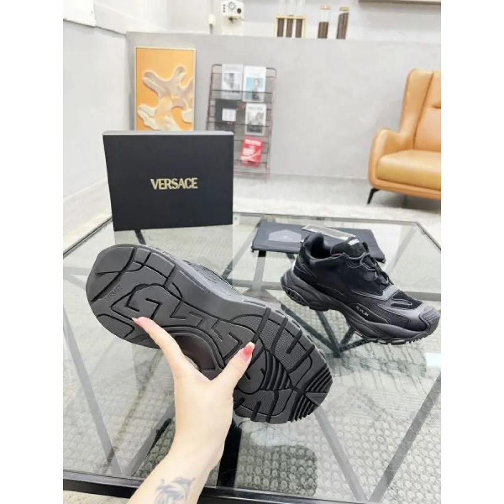 VERSACE ヴェルサーチェ 2025SS 季節を問わず活躍し メンズ用 スニーカー 商品画像 7