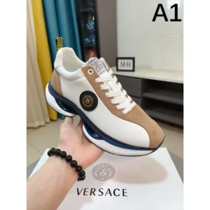VERSACE ヴェルサーチェ 2025SS 人気を抑えて新品 メンズ用 スニーカー 商品画像 1