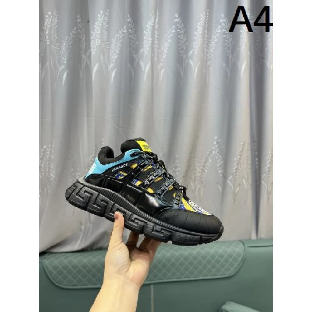 2025FW メンズ スニーカー VERSACE ヴェルサーチェ お気に入りのデザインで魅せる 商品画像 4