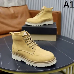 2025FW メンズ ブーツ UGG アグ 大人っぽさを際立たせる洗練デザイン 商品画像 1