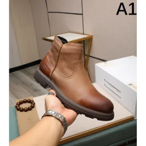 2025FW メンズ ブーツ UGG アグ 今年流行の人気コーデにぴったり 商品画像 1