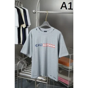 2025SS BALENCIAGA バレンシアガ 新作オーバーサイズ 半袖Tシャツ トレンド感満載ユニセックスデザイン 商品画像 1