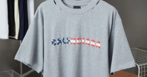 2025SS BALENCIAGA バレンシアガ 新作オーバーサイズ 半袖Tシャツ トレンド感満載ユニセックスデザイン 商品画像 11