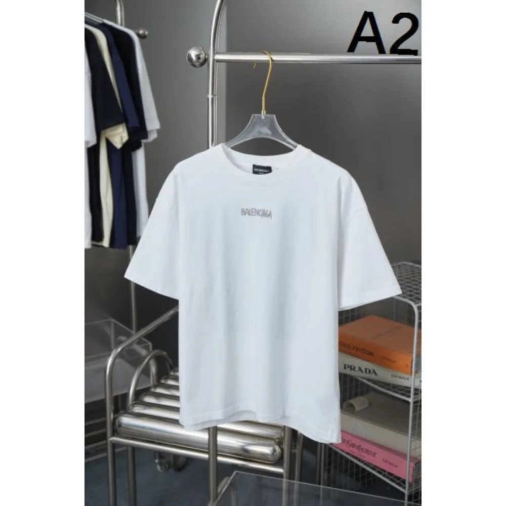 2025SS BALENCIAGA バレンシアガ トレンドロゴプリント 半袖Tシャツ モード系ユニセックスコーデ 商品画像 2