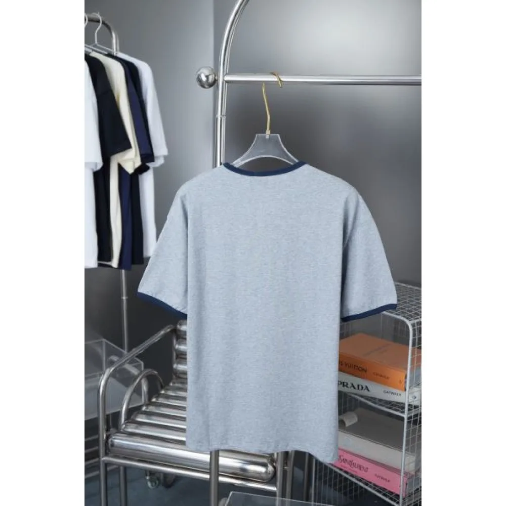 2025SS CELINE セリーヌ 大人女子に人気 半袖Tシャツ トレンド×シンプル万能アイテム 商品画像 2