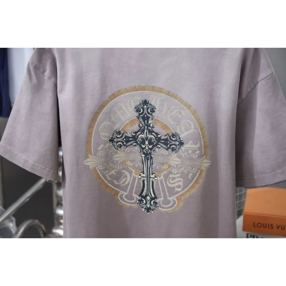 2025SS 半袖Tシャツ CHROME HEARTS クロムハーツ 明るい雰囲気があり 商品画像 9