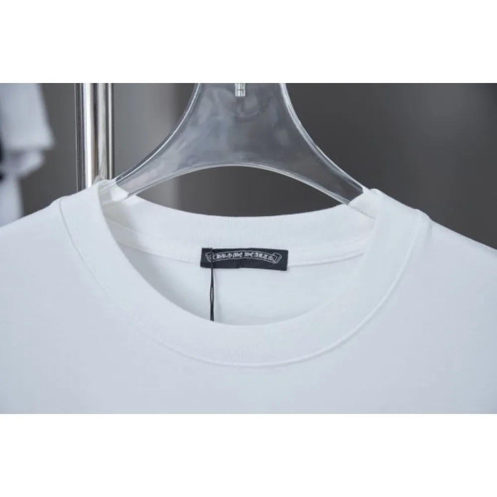 2025SS CHROME HEARTS クロムハーツ 重厚感あるデザイン 半袖Tシャツ 個性派おしゃれにおすすめ 商品画像 4