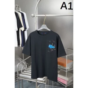 2025SS LOUIS VUITTON ルイヴィトン 定番モノグラム風 半袖Tシャツ トレンド感満載ユニセックス 商品画像 1