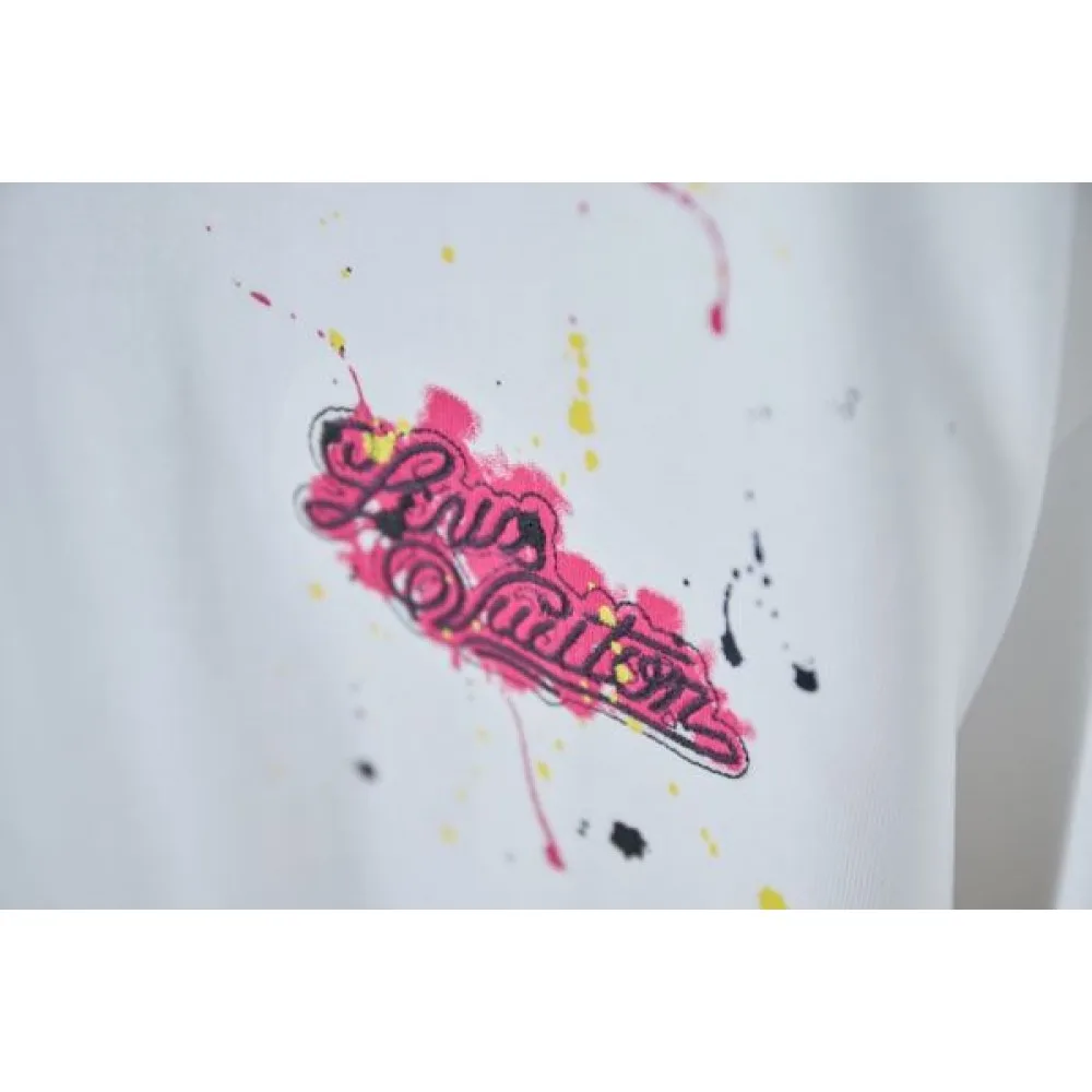 2025SS LOUIS VUITTON ルイヴィトン 定番モノグラム風 半袖Tシャツ トレンド感満載ユニセックス 商品画像 7
