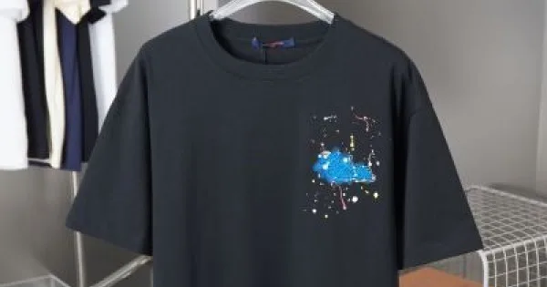 2025SS LOUIS VUITTON ルイヴィトン 定番モノグラム風 半袖Tシャツ トレンド感満載ユニセックス 商品画像 10