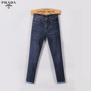 2025秋冬 ジーパン PRADA プラダ 秋先取り トレンド必須アイテム 商品画像 1