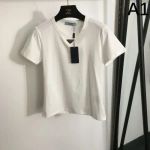 プラダ (PRADA) 2025SS限定 店舗限定ロゴ 半袖Tシャツ 希少モデル 商品画像 1