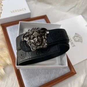 2025SS ベルト VERSACE ヴェルサーチェ ゴールドアクセントが映える高級ベルト 商品画像 1