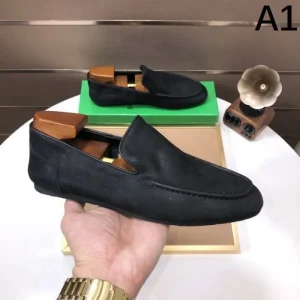BOTTEGA VENETA ボッテガヴェネタ 2025SS ロゴが素敵 メンズ用 ビジネスシューズ 商品画像 1