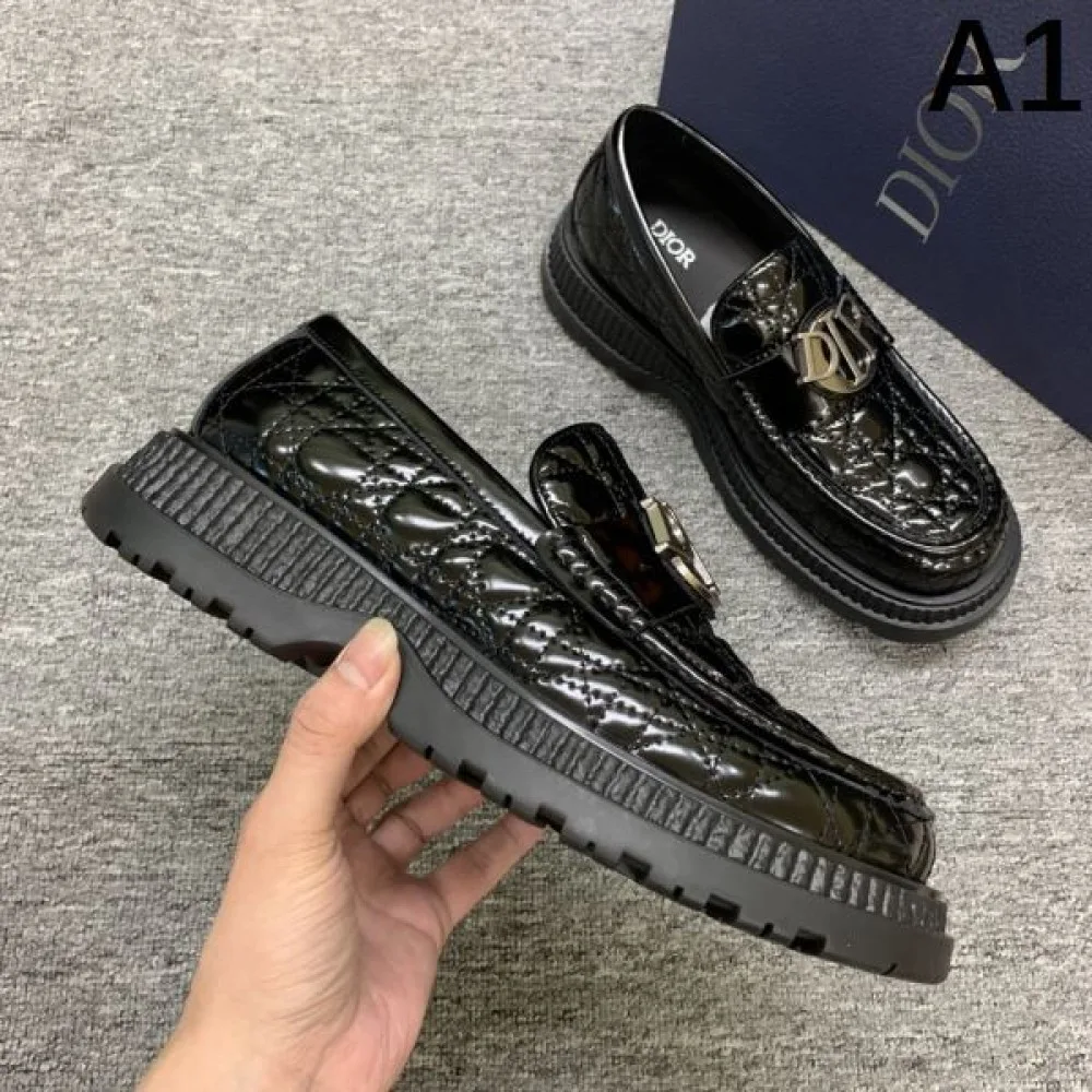 DIOR ディオール 2025SS リラックス感のある メンズ用 ビジネスシューズ 商品画像 1