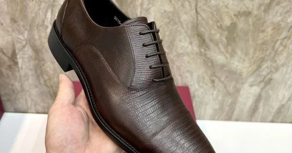 2025秋冬新作 FERRAGAMO サルヴァトーレ フェラガモ メンズ用 ビジネスシューズ シンプルで洗練された逸品 商品画像 11