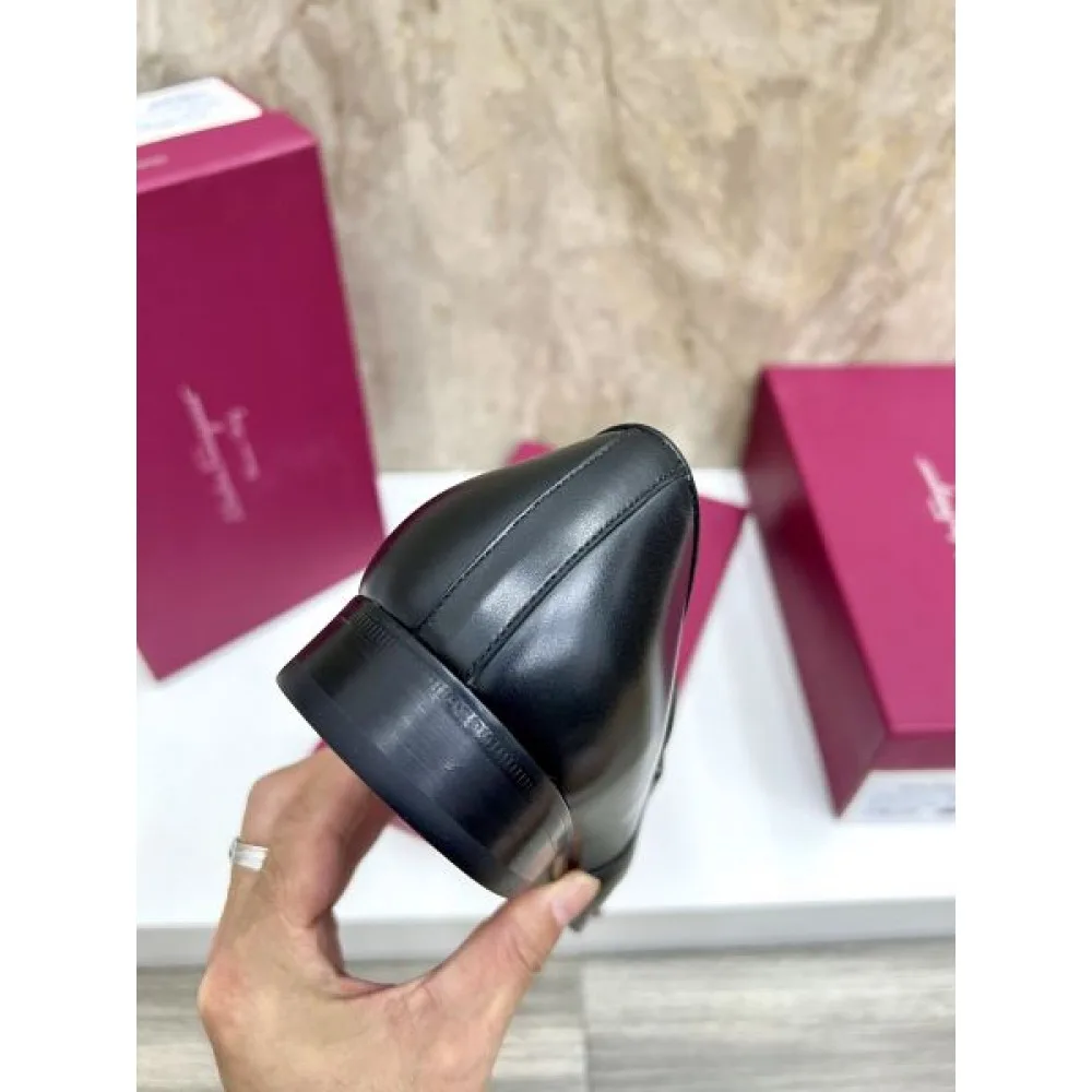 2025秋冬新作 FERRAGAMO サルヴァトーレ フェラガモ メンズ用 ビジネスシューズ 贈り物にも最適な上質感 商品画像 9