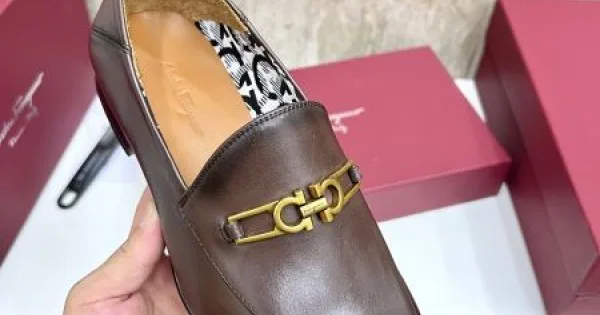 2025秋冬新作 FERRAGAMO サルヴァトーレ フェラガモ メンズ用 ビジネスシューズ 大人の魅力を引き立てる逸品 商品画像 11