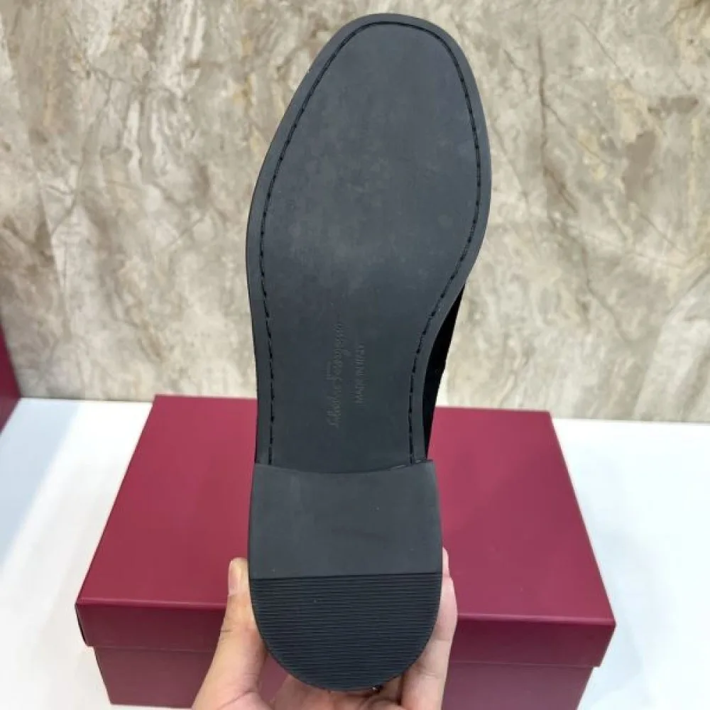 2025秋冬新作 FERRAGAMO サルヴァトーレ フェラガモ メンズ用 ビジネスシューズ 一目惚れ間違いなしの新作 商品画像 9